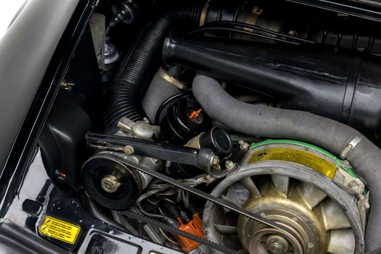 Porsche 911 Carrera (US)