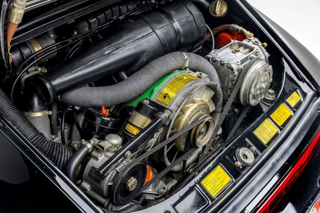 Porsche 911 Carrera (US)