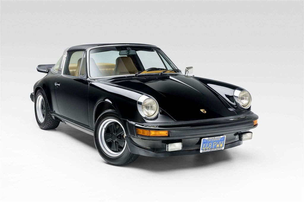 Porsche 911 Carrera (US)