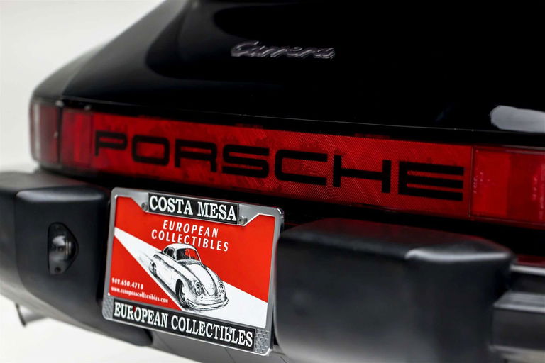 Porsche 911 Carrera (US)