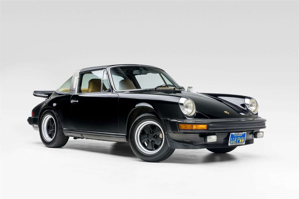 Porsche 911 Carrera (US)