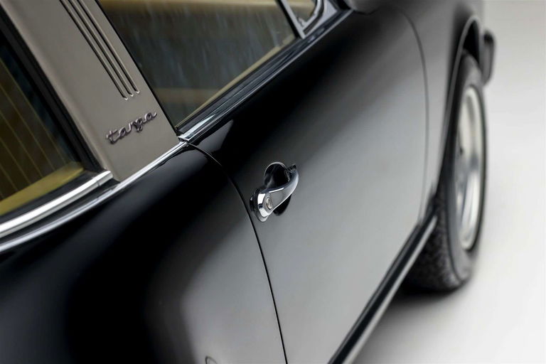 Porsche 911 Carrera (US)