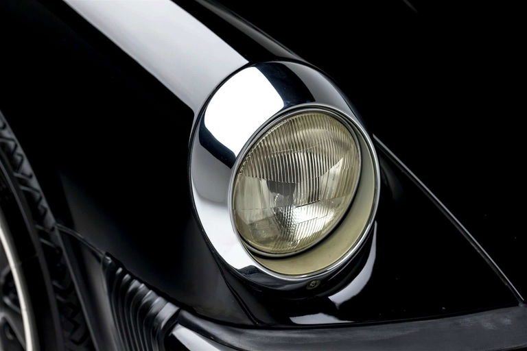 Porsche 911 Carrera (US)