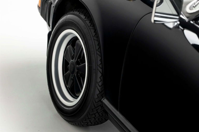 Porsche 911 Carrera (US)