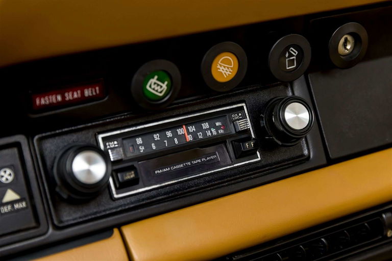 Porsche 911 Carrera (US)