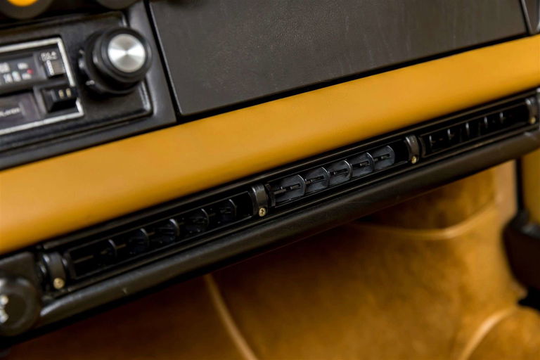 Porsche 911 Carrera (US)