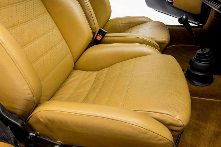 Porsche 911 Carrera (US)