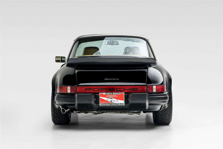 Porsche 911 Carrera (US)