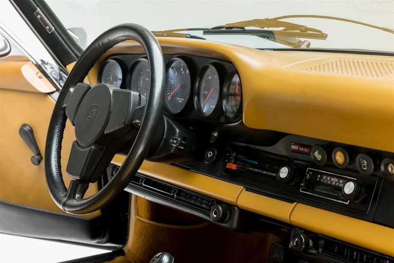 Porsche 911 Carrera (US)