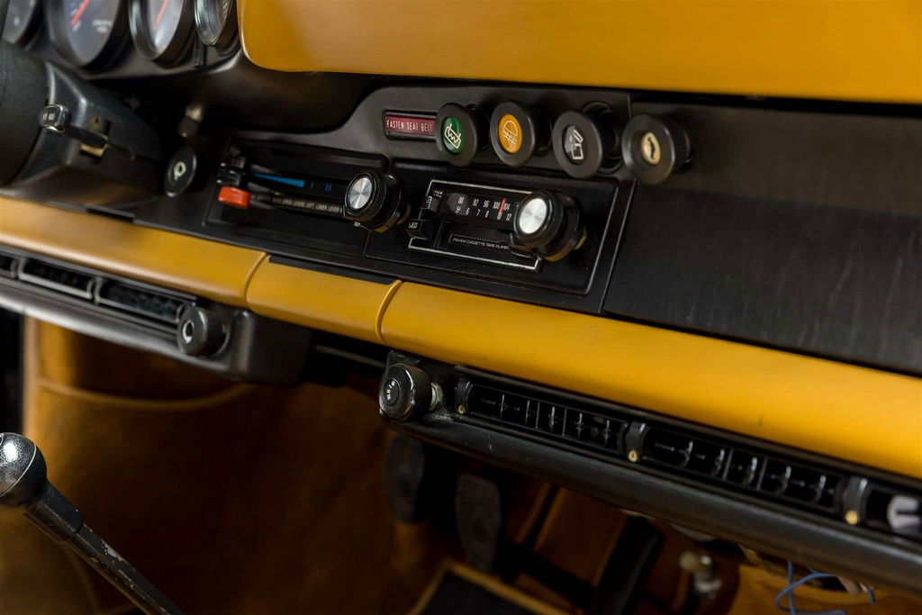 Porsche 911 Carrera (US)