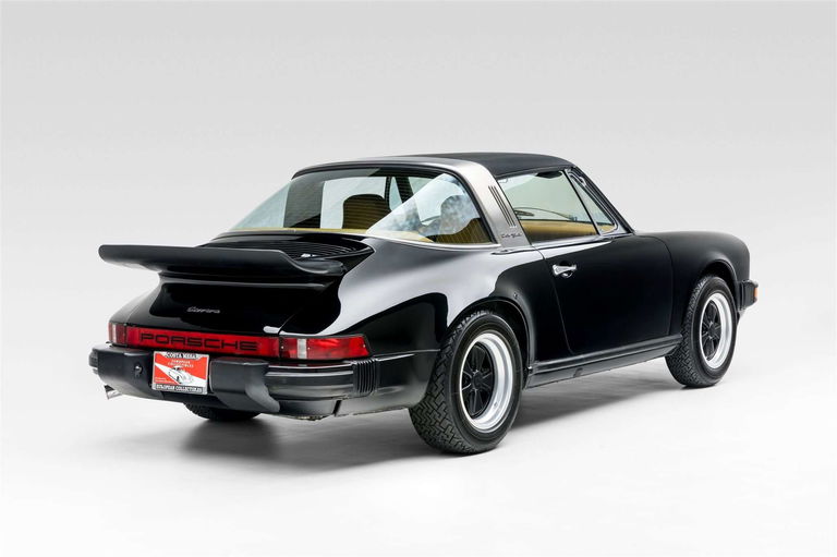 Porsche 911 Carrera (US)