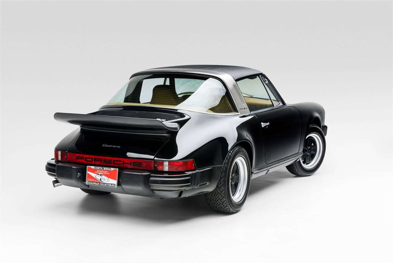 Porsche 911 Carrera (US)