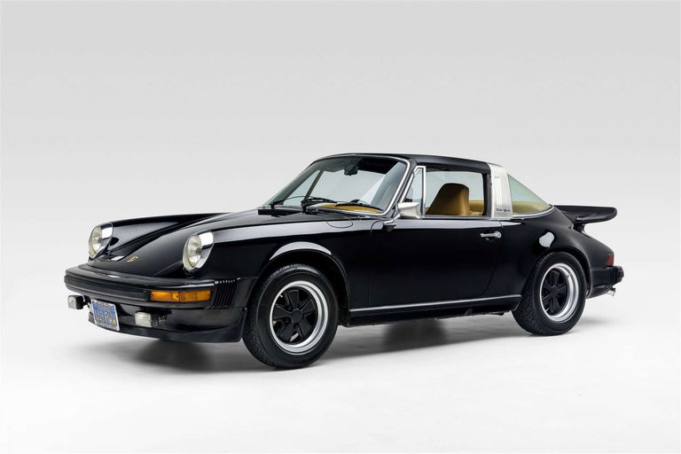 Porsche 911 Carrera (US)