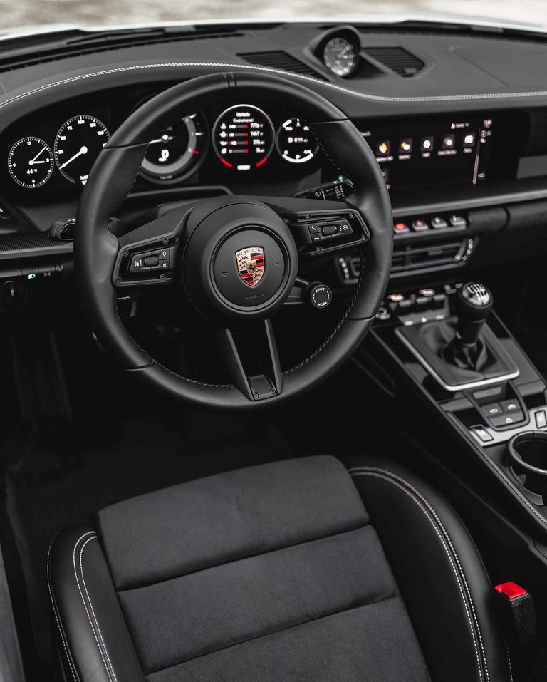 Porsche 992 Carrera GTS