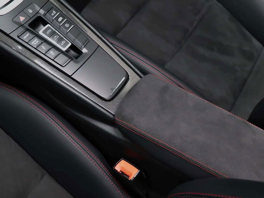 Porsche 991 Carrera 4 GTS