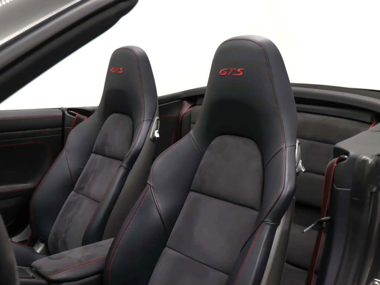 Porsche 991 Carrera 4 GTS