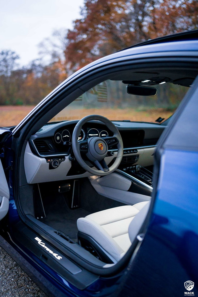 Porsche 992 Carrera 4S