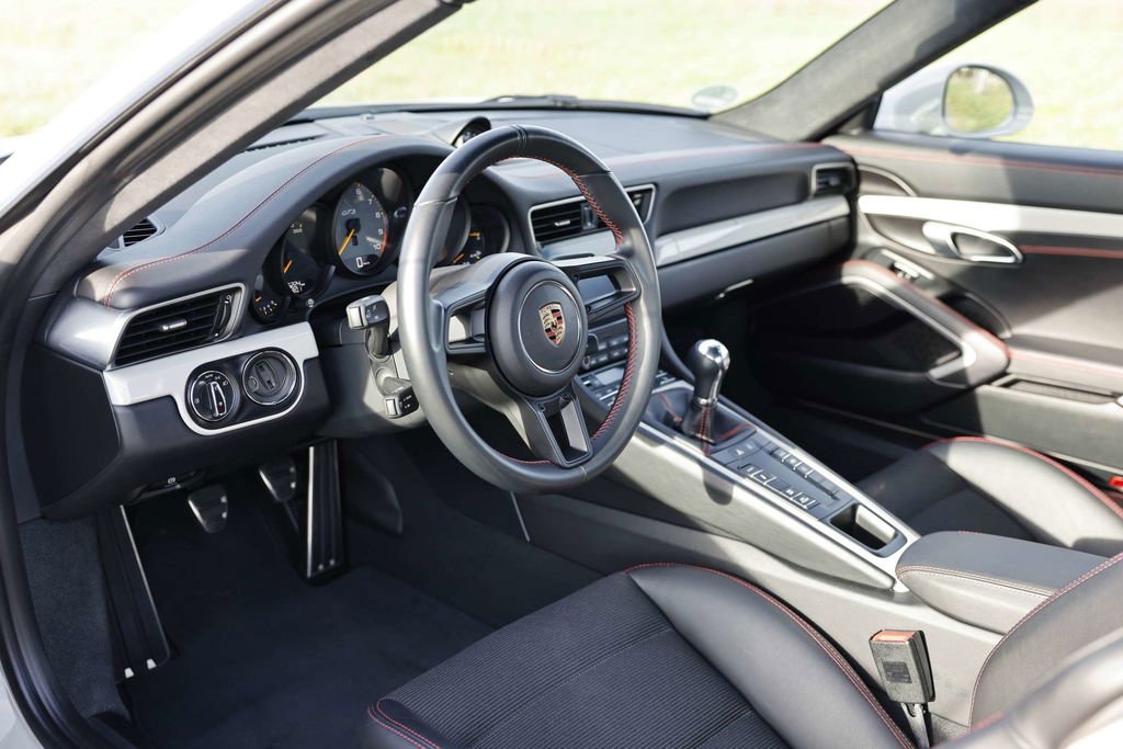 Porsche 991 GT3 Touring