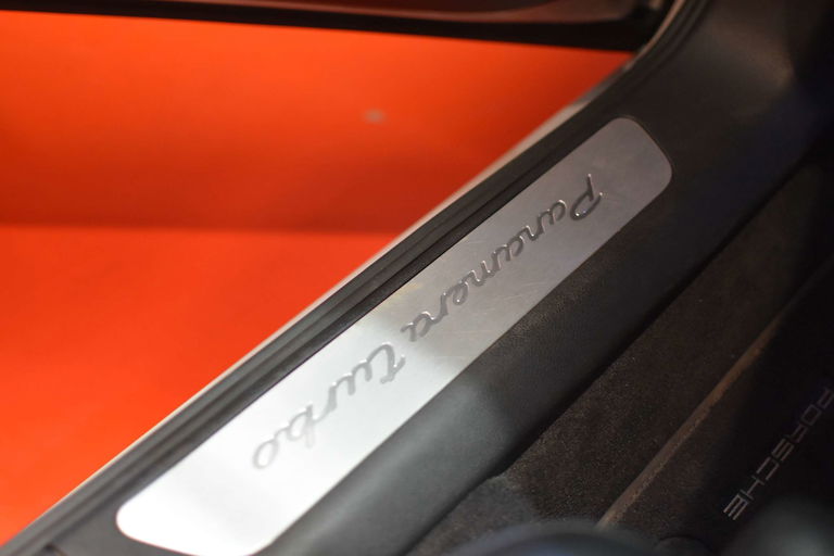 Porsche Panamera Turbo