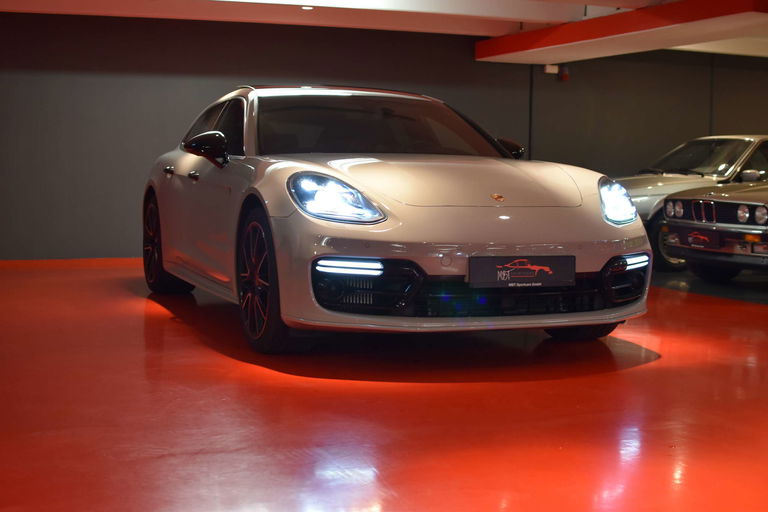 Porsche Panamera Turbo