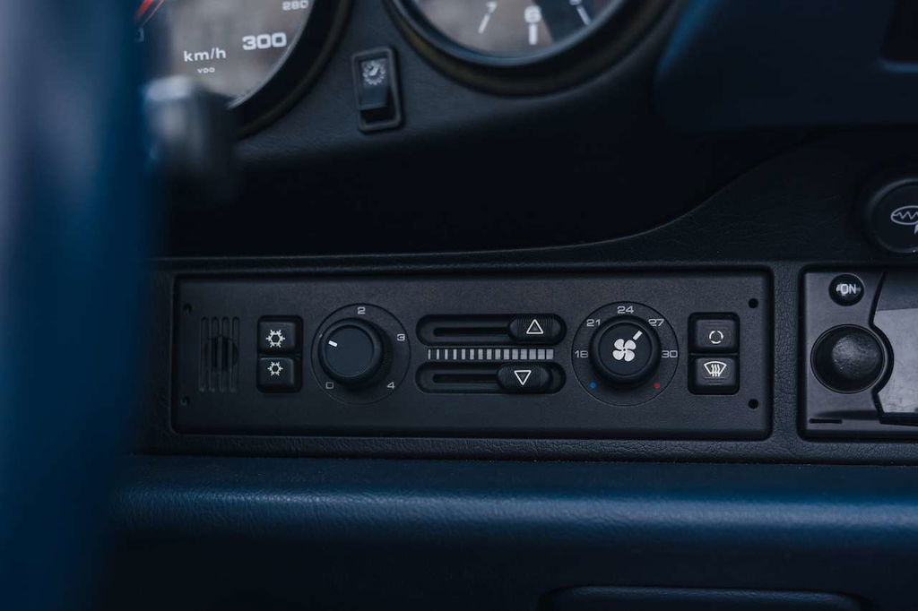 Porsche 993 Carrera 3.8