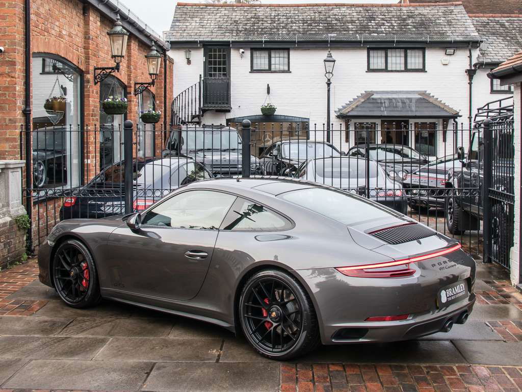 Porsche 991.2 Carrera 4 GTS