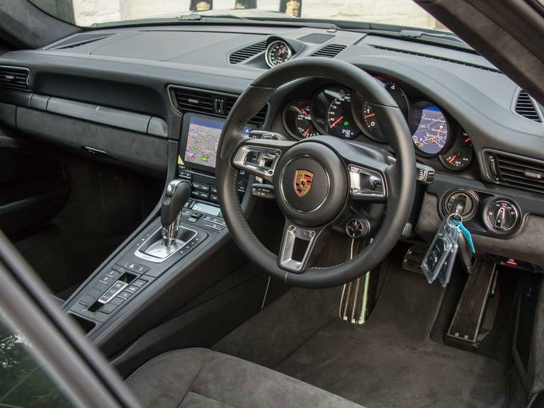 Porsche 991.2 Carrera 4 GTS