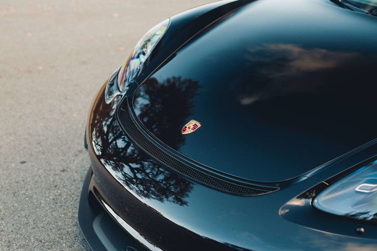 Porsche 718 Cayman GT4