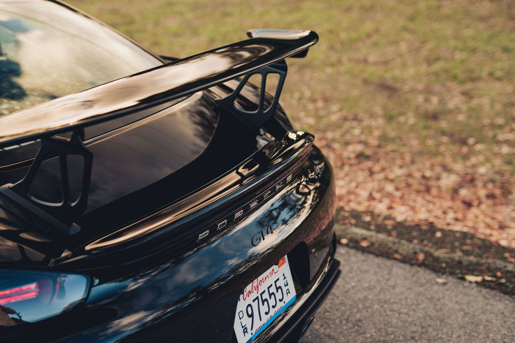 Porsche 718 Cayman GT4