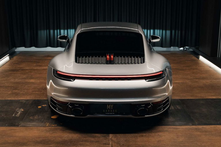 Porsche 992 Carrera 4S