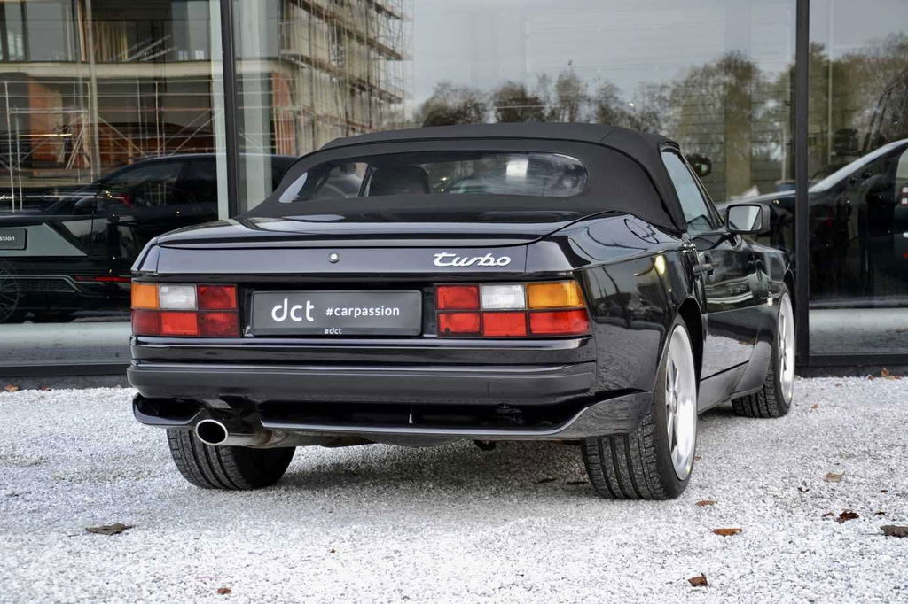 Porsche 944 Turbo Cabriolet