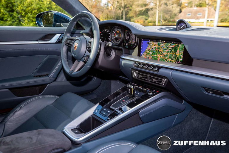 Porsche 992 Carrera 4S