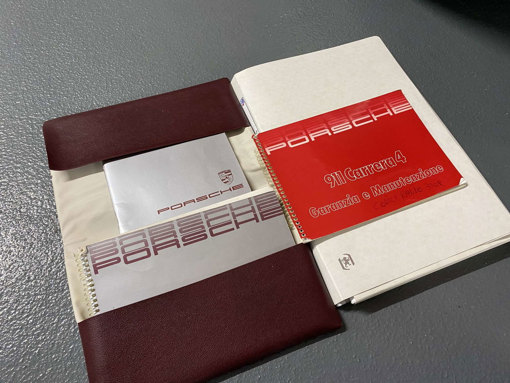 Porsche 964 Carrera 4