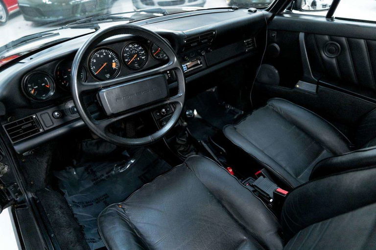 Porsche 911 Carrera 3.2 (US)