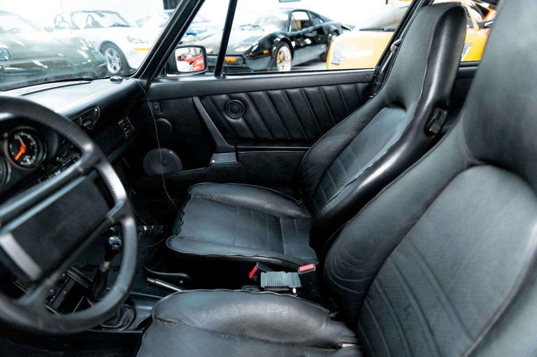 Porsche 911 Carrera 3.2 (US)