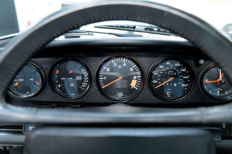 Porsche 911 Carrera 3.2 (US)