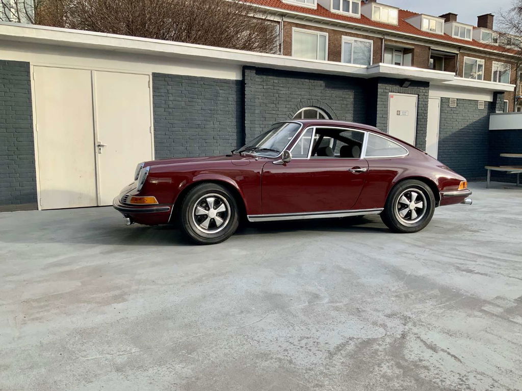 Porsche 911 E
