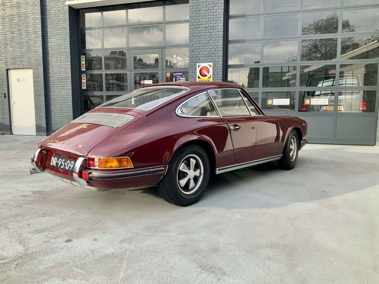 Porsche 911 E