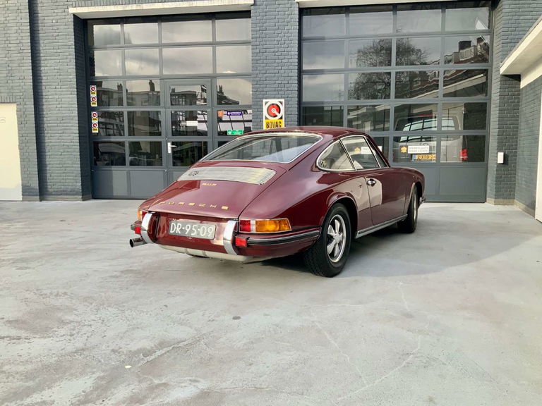 Porsche 911 E