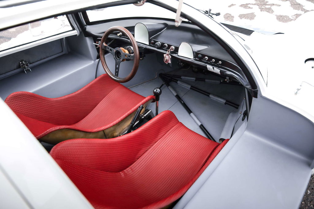 Porsche 906 Carrera 6