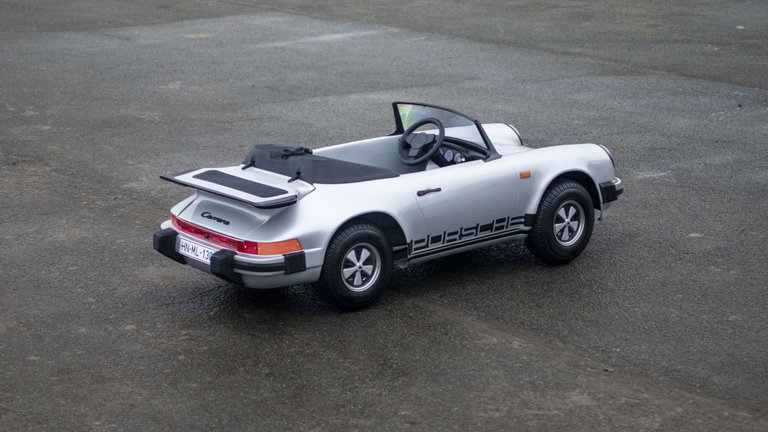 Porsche 911 Junior