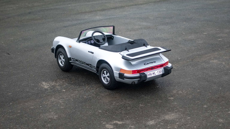 Porsche 911 Junior
