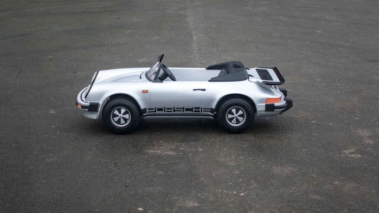Porsche 911 Junior