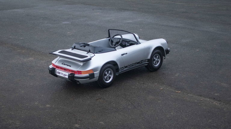 Porsche 911 Junior