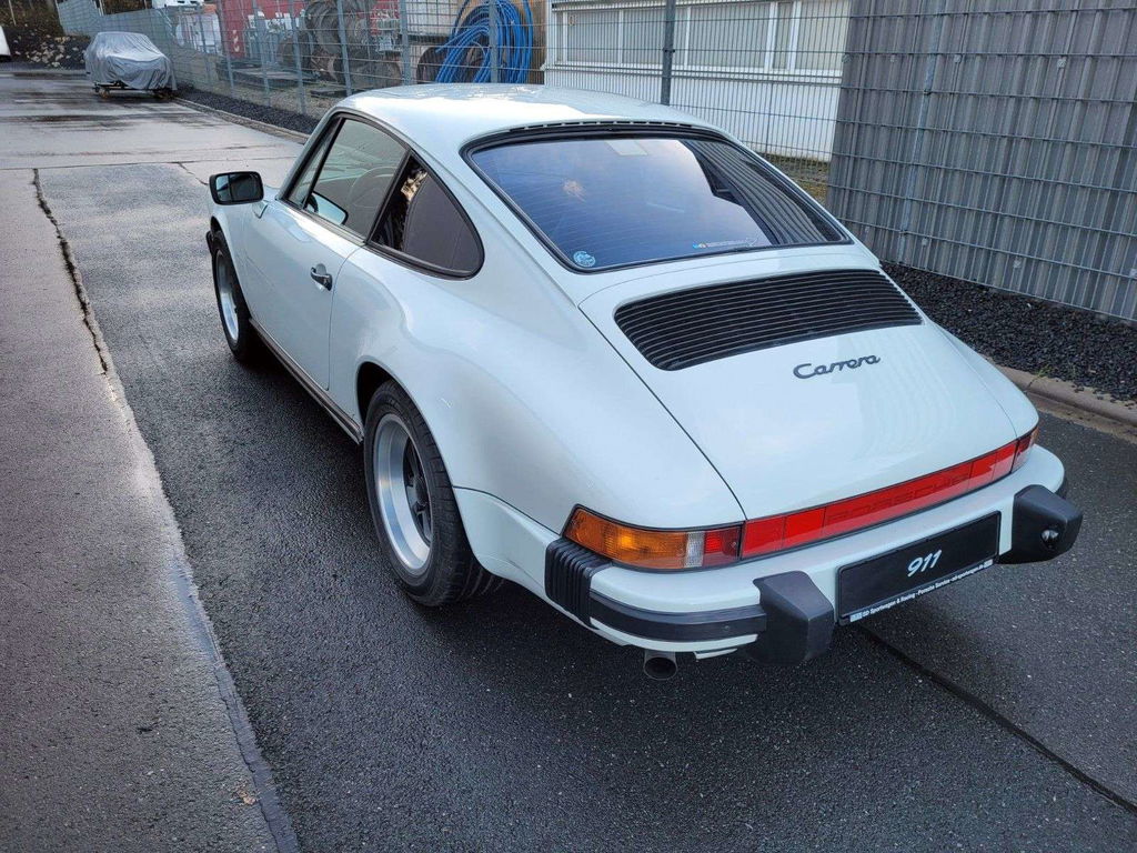 Porsche 911 Carrera 3.2