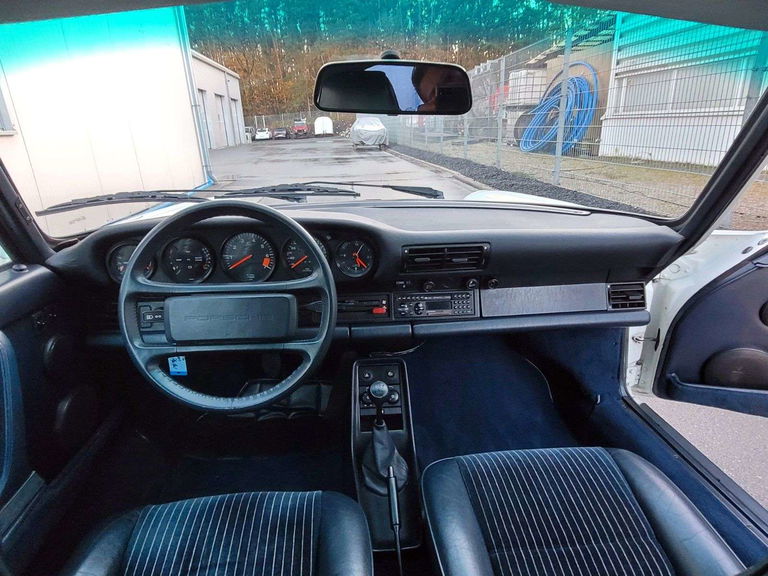 Porsche 911 Carrera 3.2