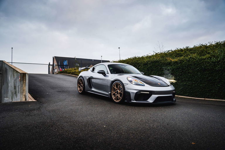 Porsche 718 Cayman GT4 RS