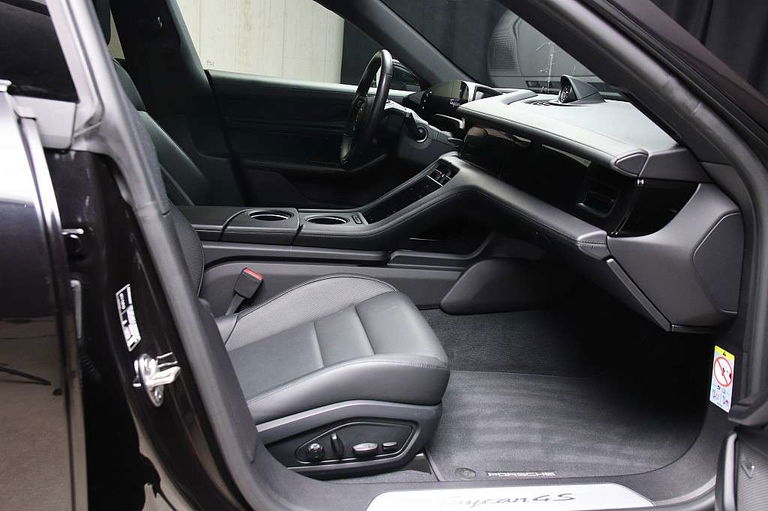 Porsche Taycan 4S