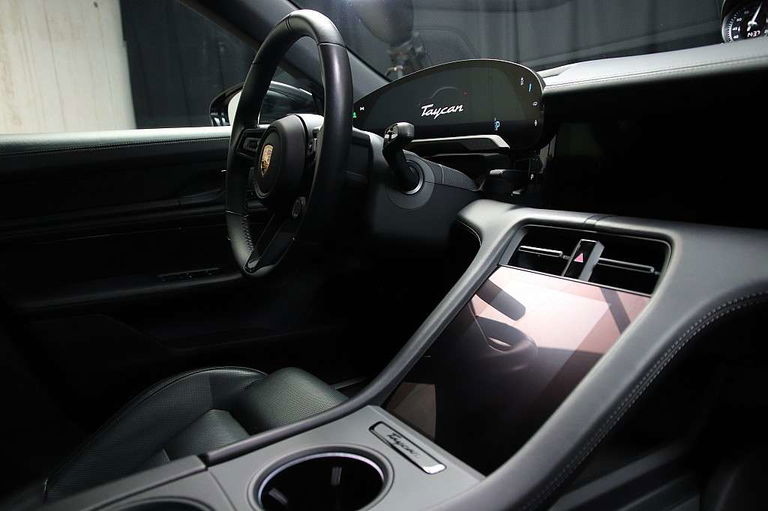 Porsche Taycan 4S