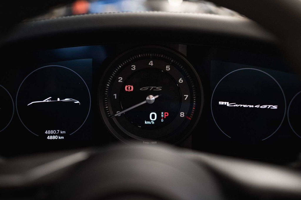 Porsche 992 Carrera 4 GTS